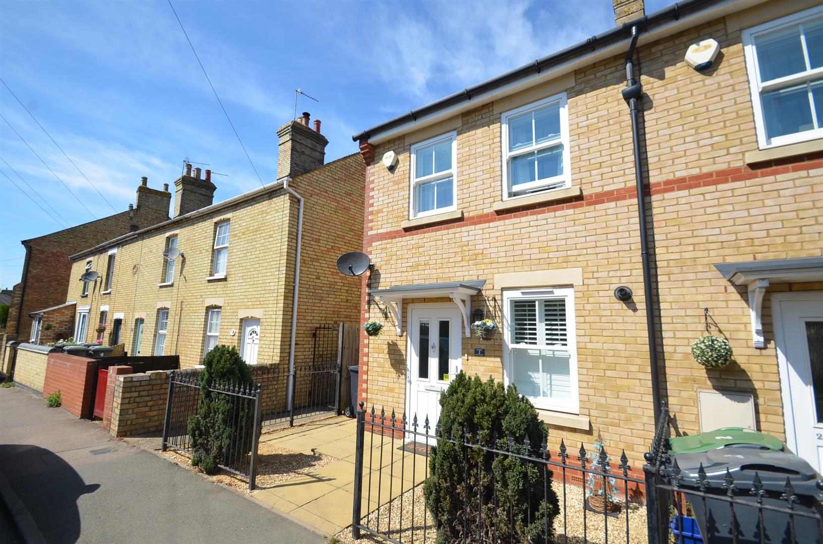 Olivers Court SHEFFORD